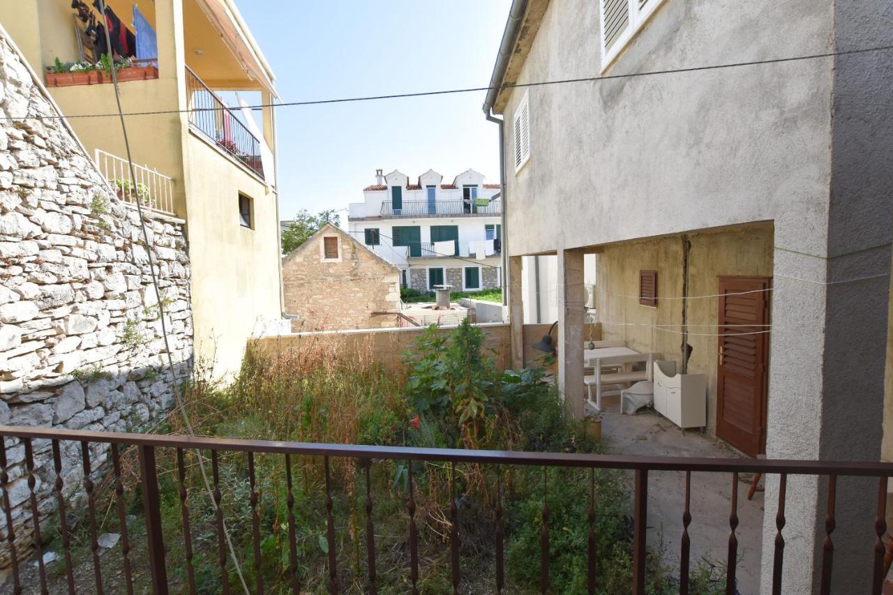 Apartment Miledina Primosten Exterior photo