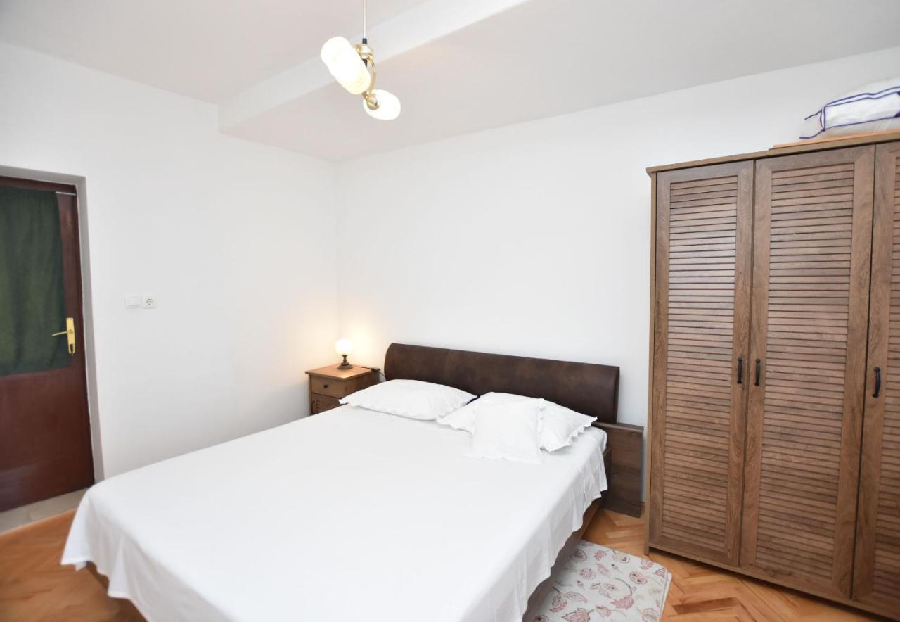 Apartment Miledina Primosten Exterior photo